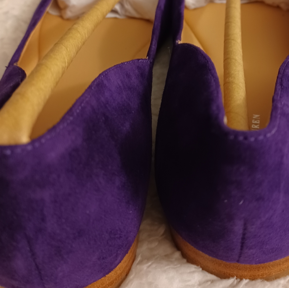 Shoes - Picture 3 of 8